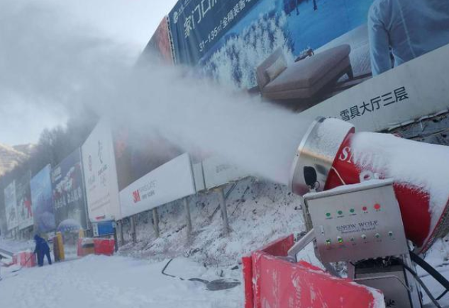 室外滑雪场建设怎么才能更加安全？